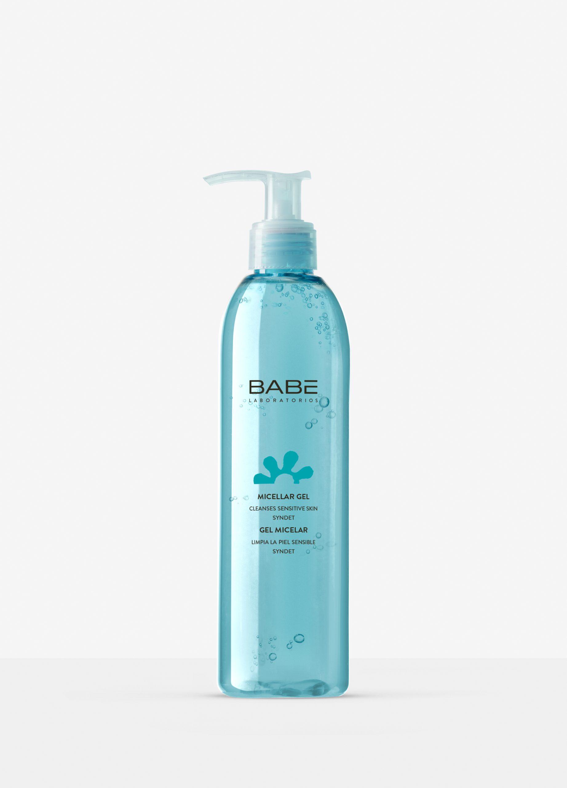 ESSENTIALS MICELARNI GEL 240 ML